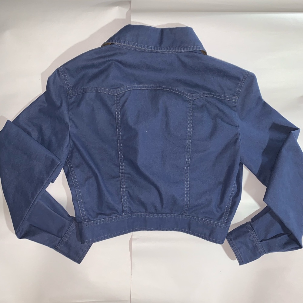 CHANEL 01A size 36 light weight DENIM JACKET - Picture 7 of 14